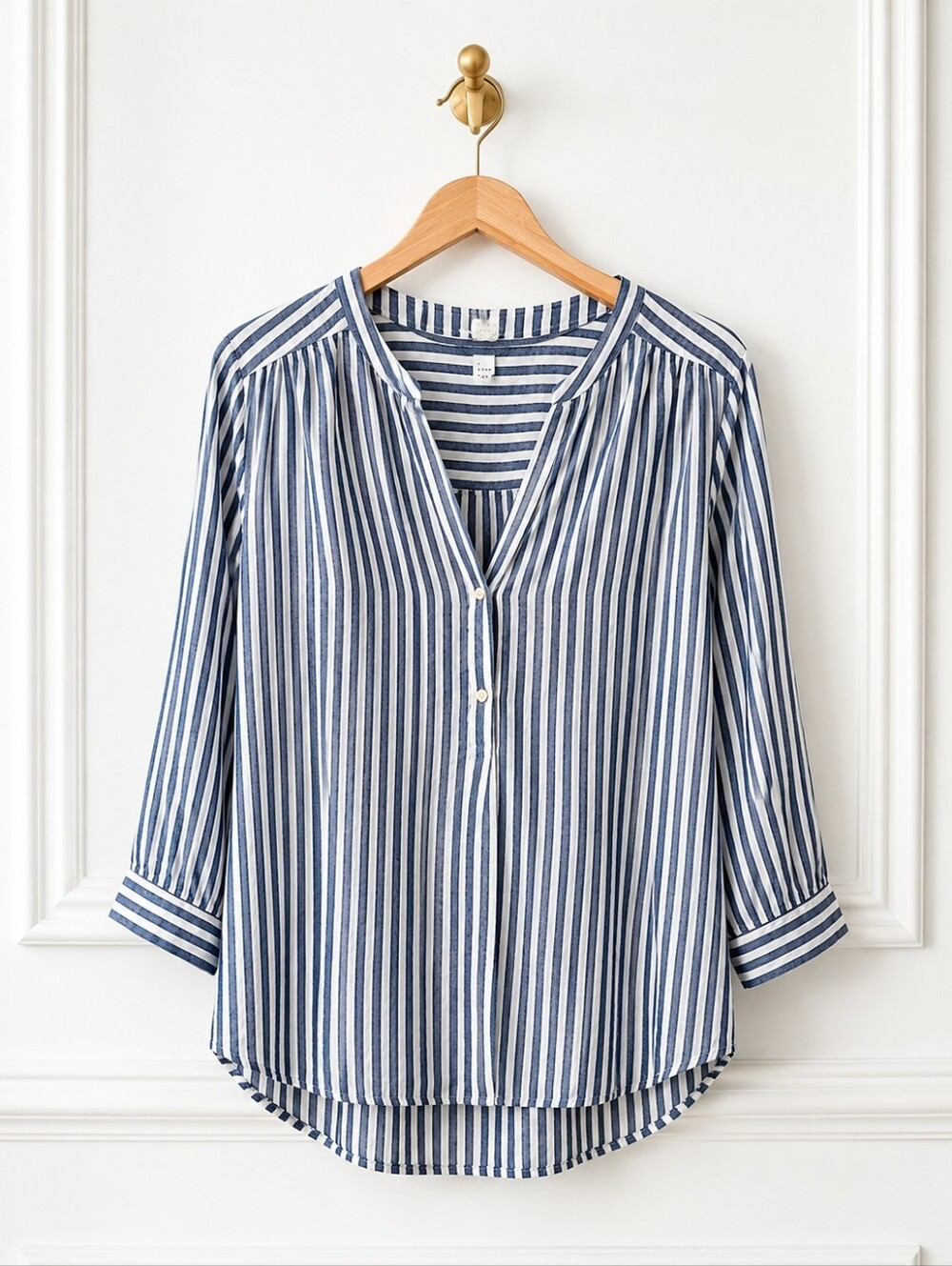 Old Navy Blue & White Striped Split Neck Blouse Size Large | 3/4 Sleeve Lightwei - Picture 5 of 8